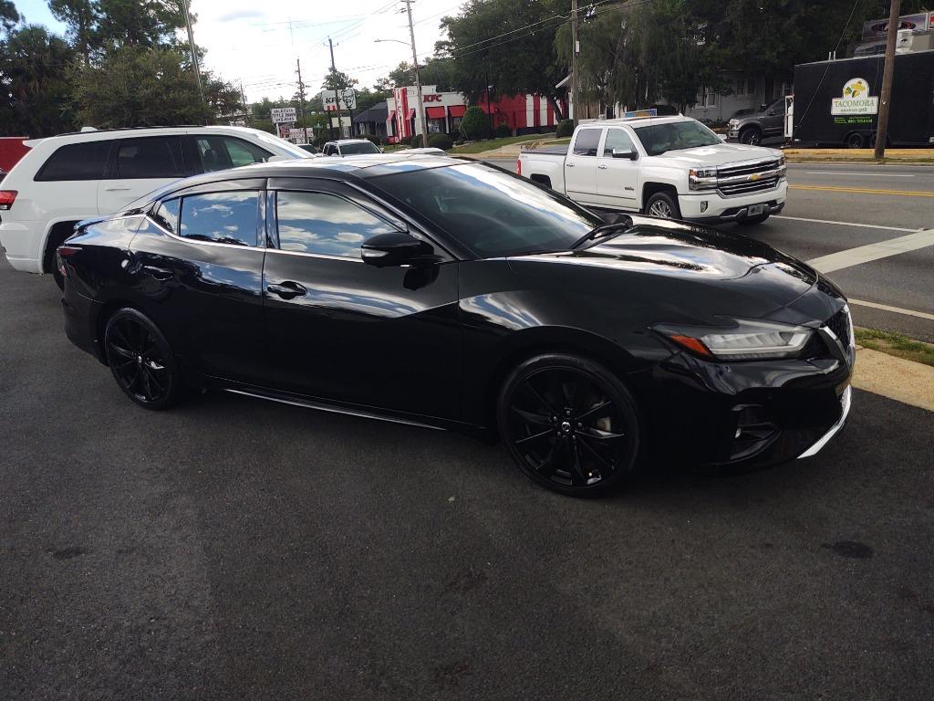 2019 Nissan Maxima SR photo 2