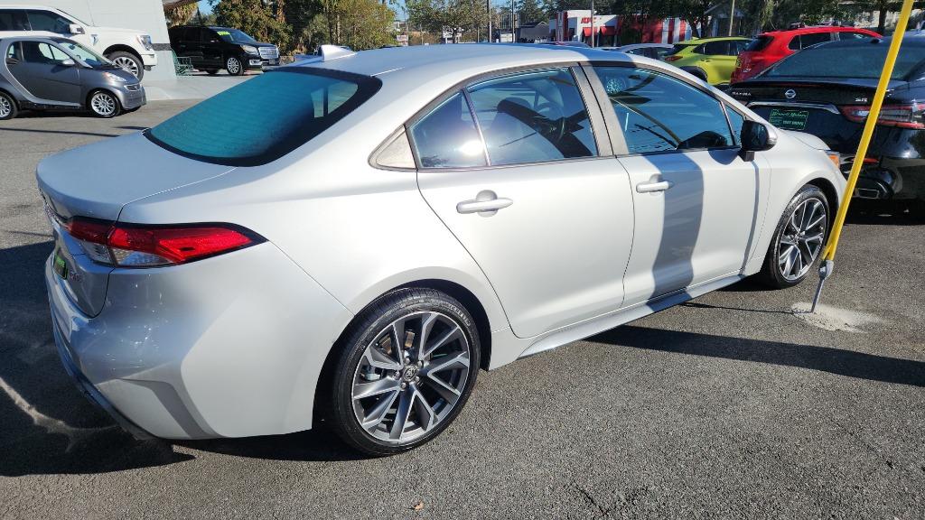 2021 Toyota Corolla SE photo 3